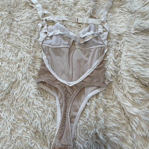 Solstice Intimates Dove Velvet Thong Bodysuit - Picture 2 of 2